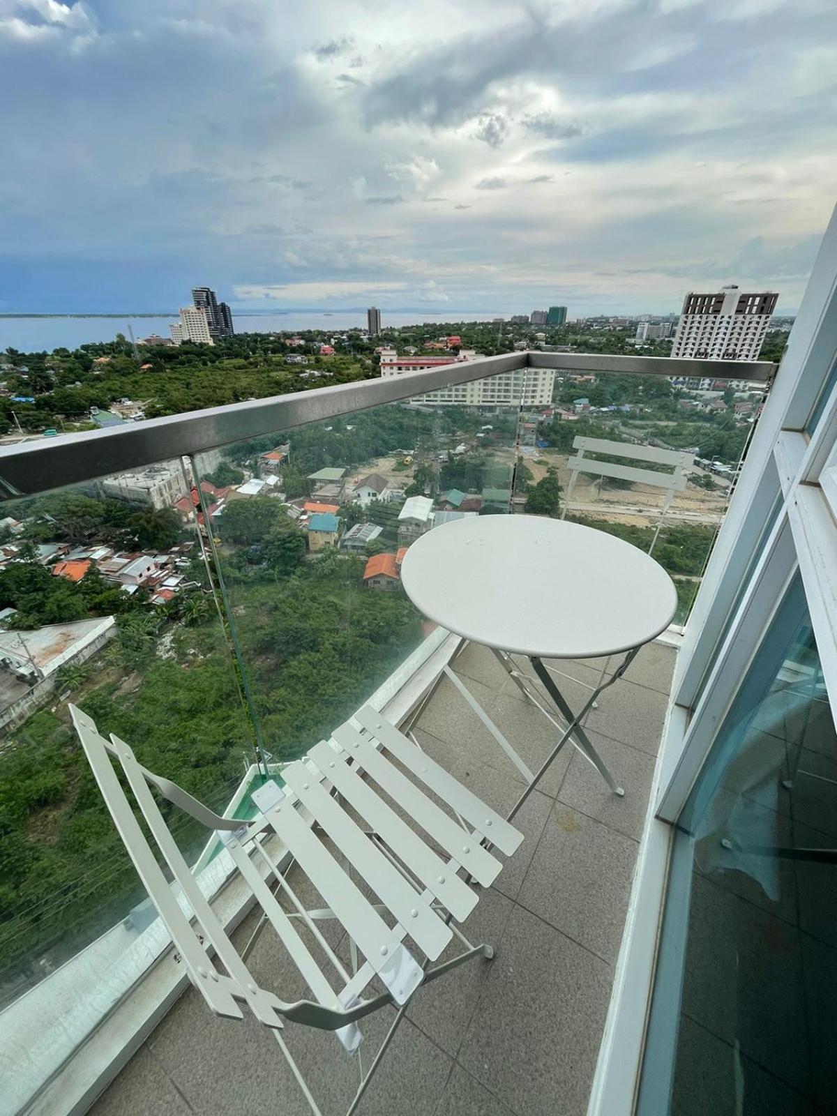 Mactan Newtown 8 Boulevard Deluxe Punta Engaño Eksteriør bilde