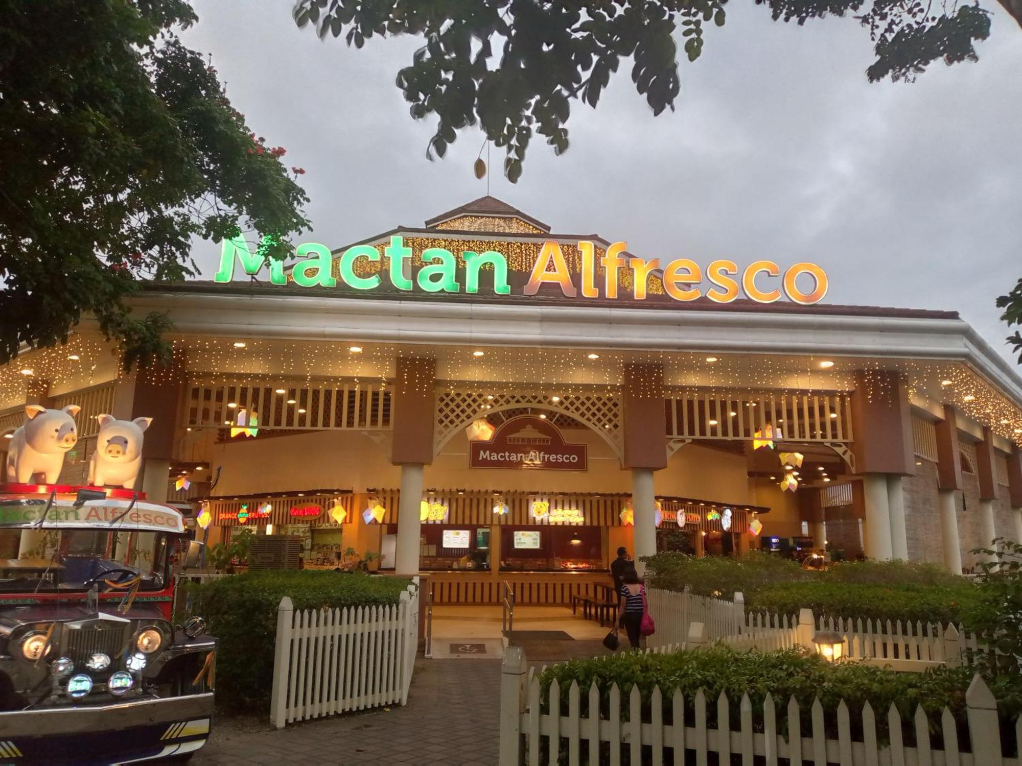 Mactan Newtown 8 Boulevard Deluxe Punta Engaño Eksteriør bilde